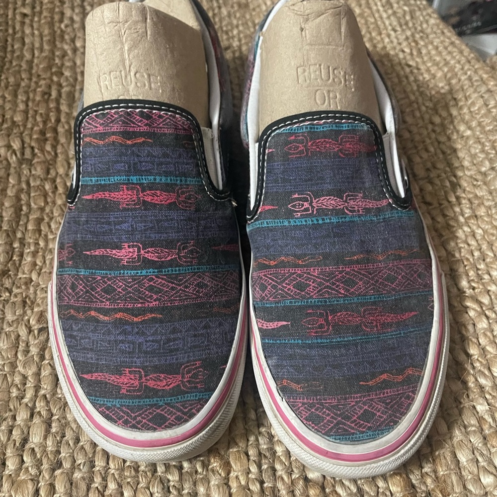 Vans Slip On Van Doren Black Tribal Dese
 Mens 9/Womens 10.5